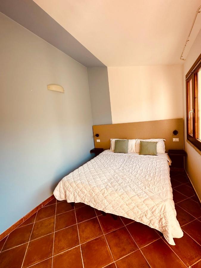 Rocce Rosse Sardinia Aparthotel Isola Rossa Exteriör bild
